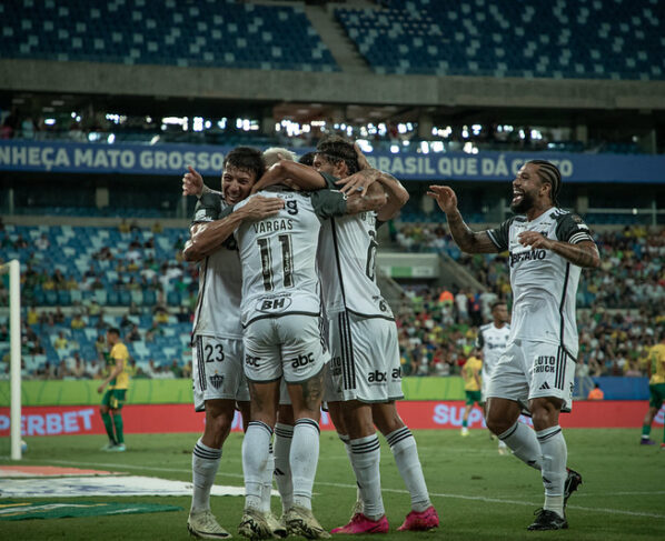 Abertura da quarta rodada do Brasileirao tem goleadas e novo lider