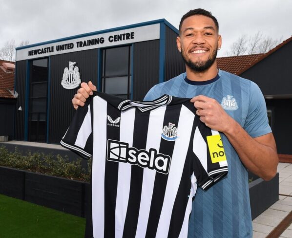 Joelinton renova contrato com o Nwecastle