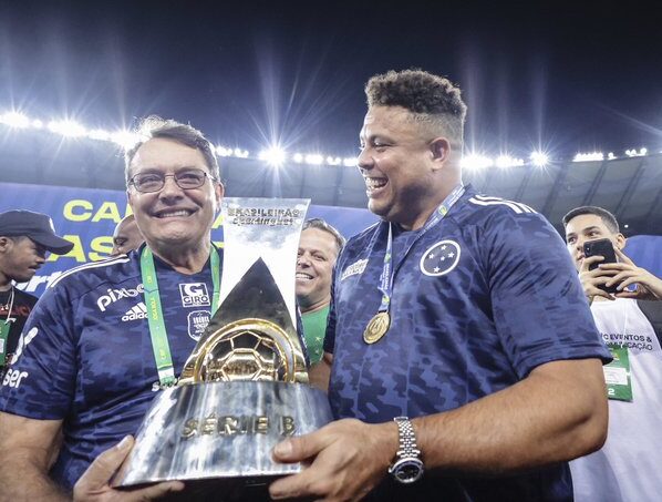 Ronaldo fecha a venda da SAF do Cruzeiro a dono do Supermercados BH