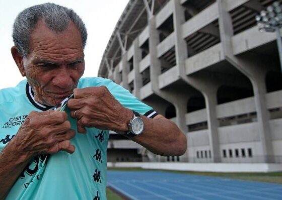 Parabéns, Manga. (Foto: Botafogo / Divulgação)