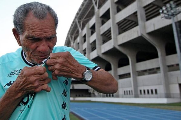 Parabéns, Manga. (Foto: Botafogo / Divulgação)