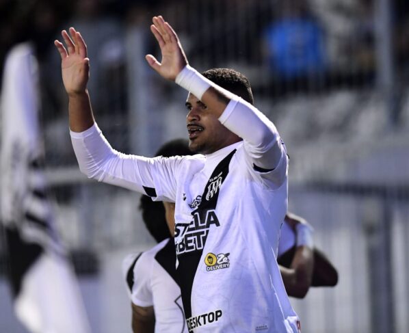 Ponte Preta bate Ceara na Serie B 3