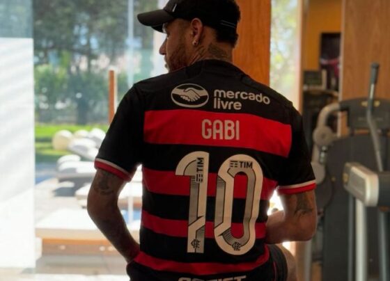 Neymar posta foto com camisa 10 de Gabigol no Flamengo