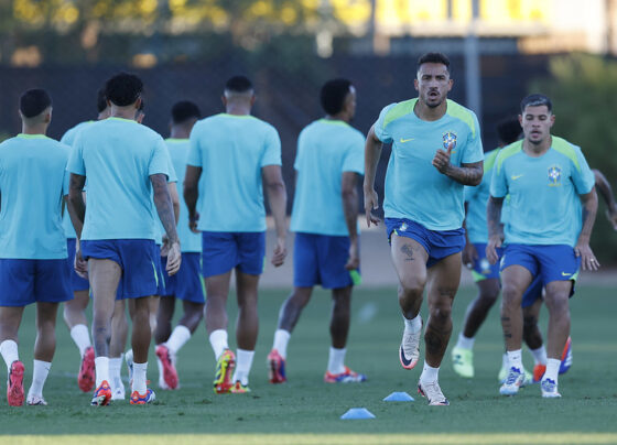 Danilo pede paciencia com jogadores jovens da selecao