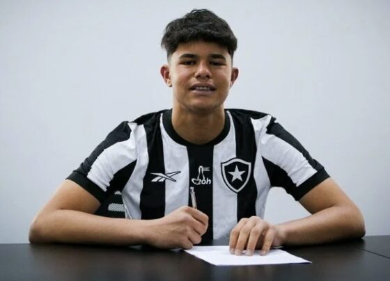 Bruninho também joga como goleiro. (Foto: Henrique Lima / Botafogo)