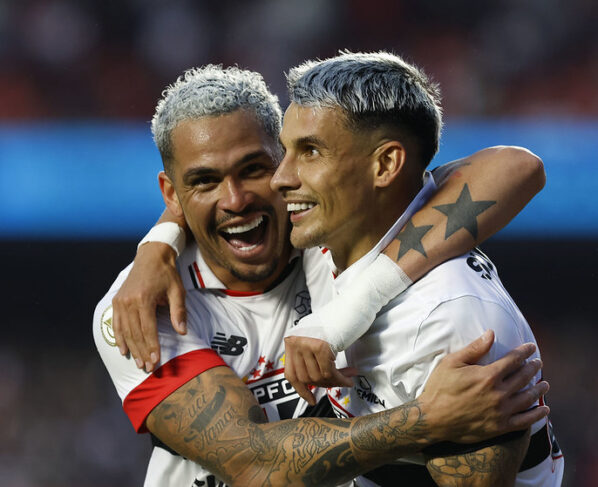 BRASILEIRÃO: São Paulo vence Bahia, Athletico-PR reage e Flamengo mantém liderança (Foto: Rubens Chiri/Saopaulofc.net)