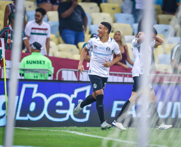 Gustavo Nunes lamenta eliminacao do Gremio na Libertadores