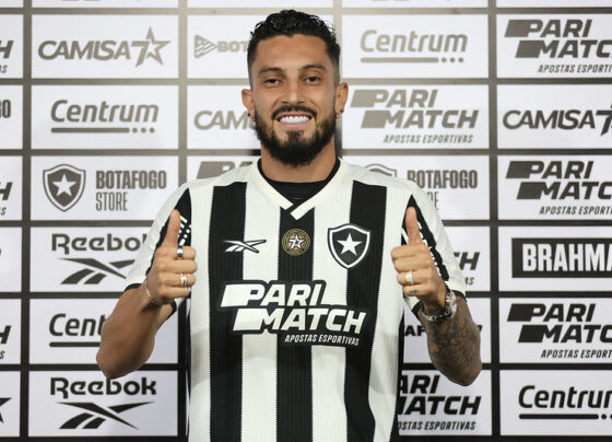 Alex Telles diz querer estrear contra o Corinthians