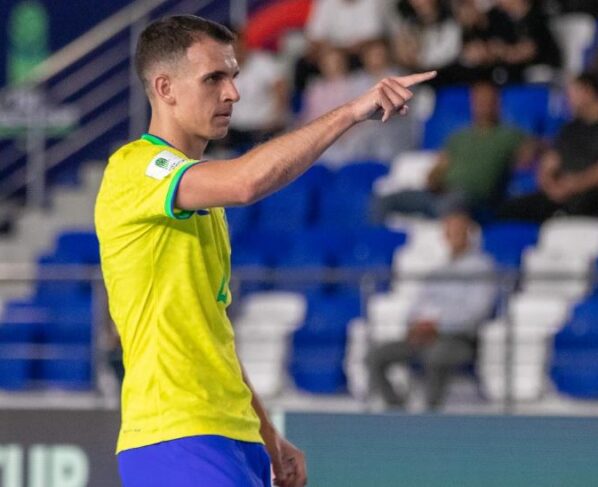 Brasil avança na Copa do Mundo de futsal