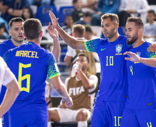 Brasil goleia a Croacia na Copa do Mundo de Futsal