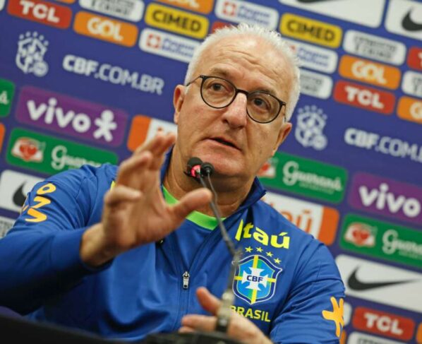 Dorival quer seleção equilibrada e mira reação nas Eliminatórias