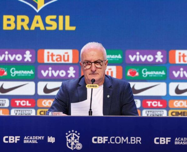 'Hoje eu entendo por que muitos técnicos na Europa não querem treinar seleção', diz Dorival Jr