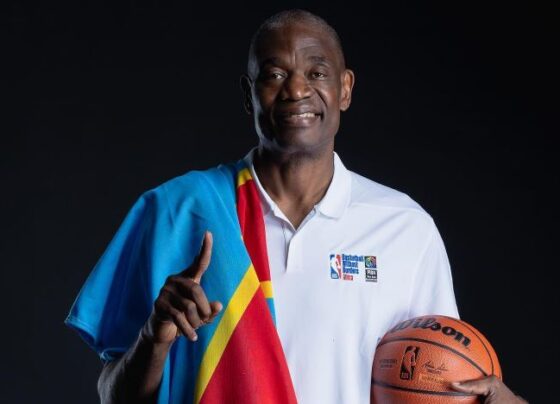 Dikembe Mutombo, uma das lendas da National Basketball Association (NBA), morreu nesta segunda-feira