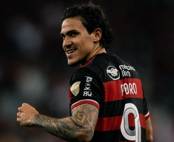 Pedro, do Flamengo, passou por cirurgia nesta sexta-feira