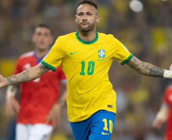 Quando Neymar voltara a jogar pela selecao brasileira