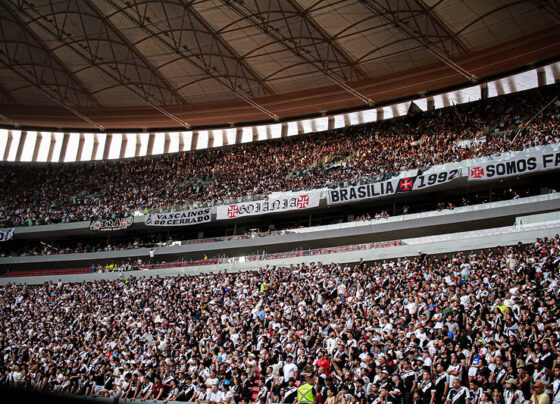 A torcida do Vasco fez uma bela festa no Mane Garrincha